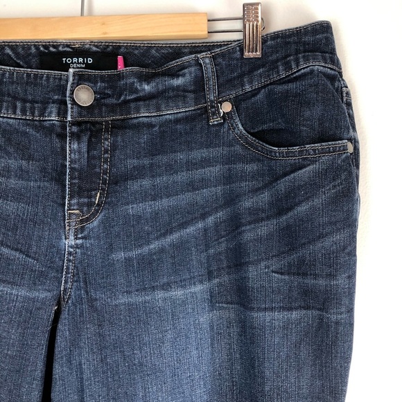TORRID Dark Denim Boot Cut Style Jeans Size 16R - Picture 2 of 15